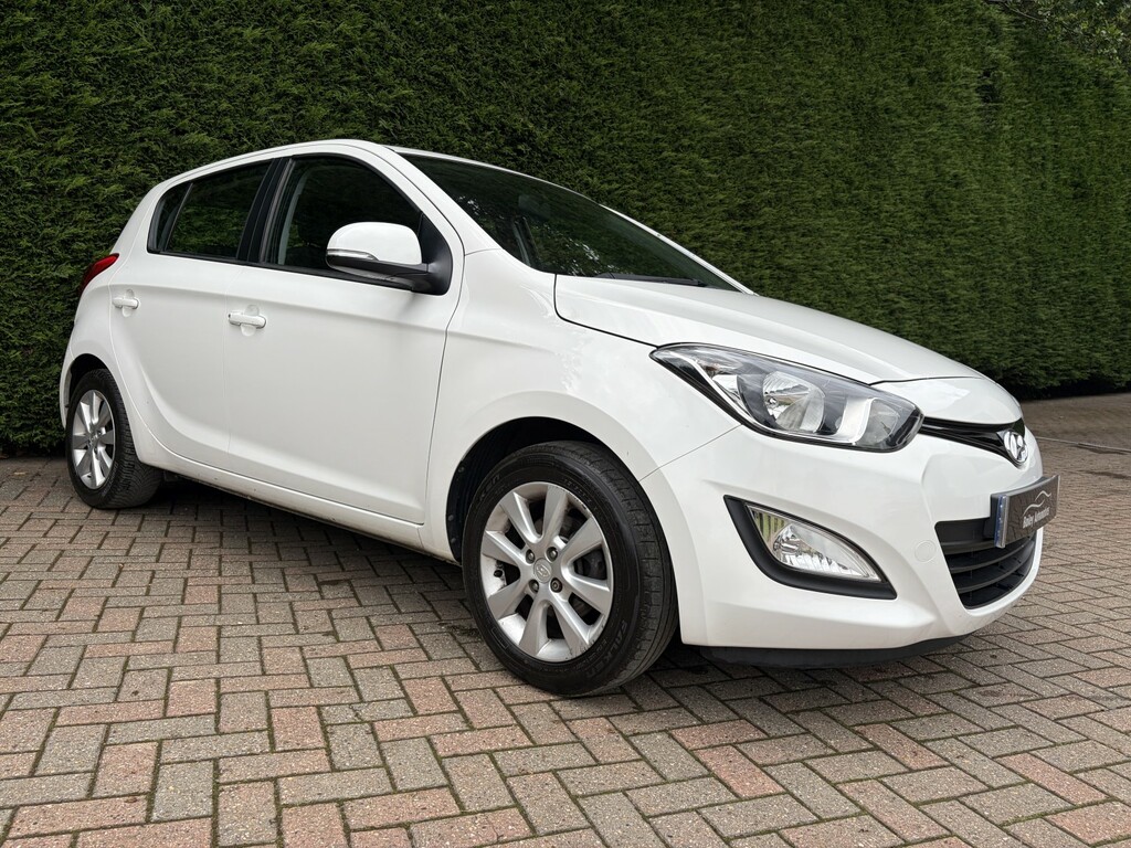 Hyundai I20 1.2 Active White #8