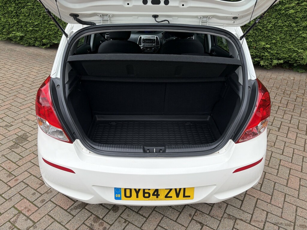 Hyundai I20 1.2 Active White #16