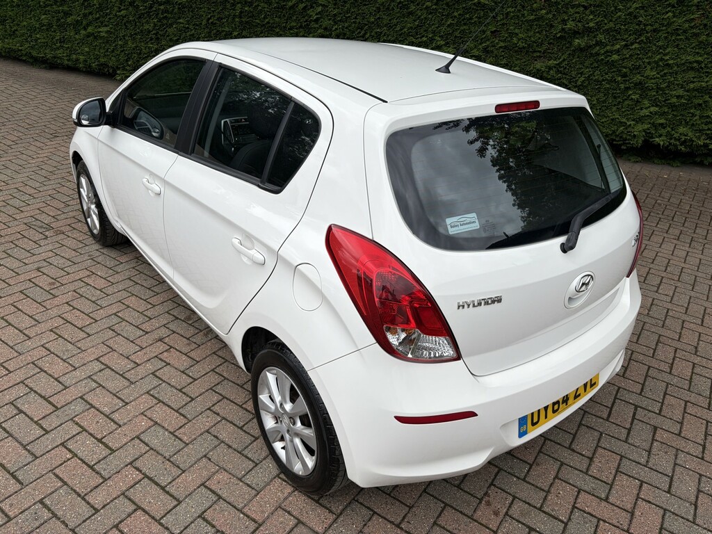 Hyundai I20 1.2 Active White #10