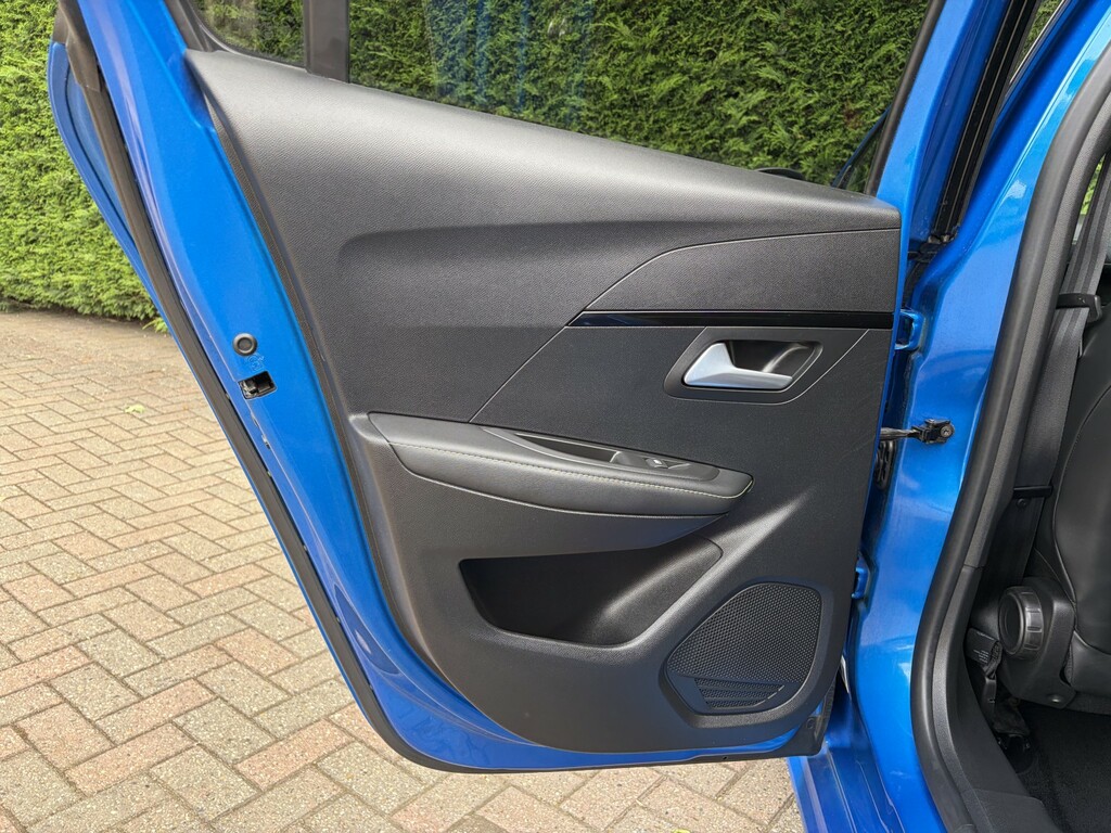 Peugeot 208 1.2 Puretech Gt Blue #4