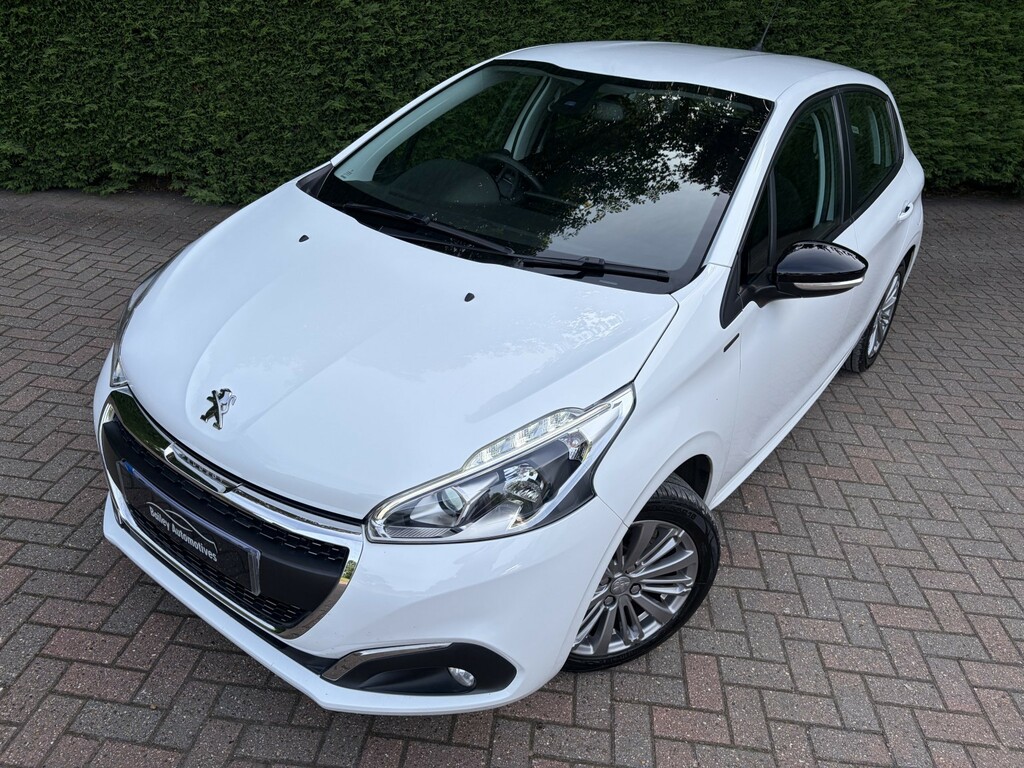 Peugeot 208 1.2 Puretech Signature White #3