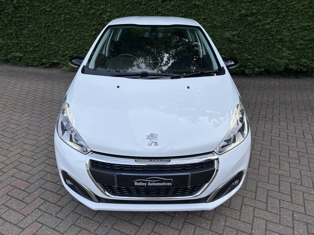 Peugeot 208 1.2 Puretech Signature White #6