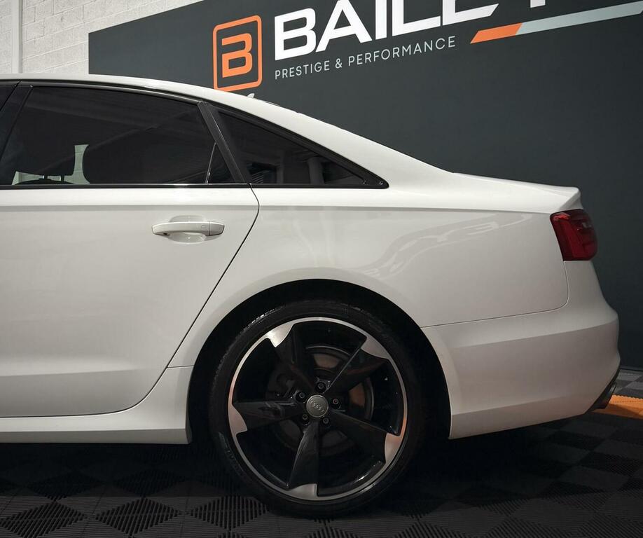 Audi A6 Saloon Tdi Ultra Black Edition Black #20