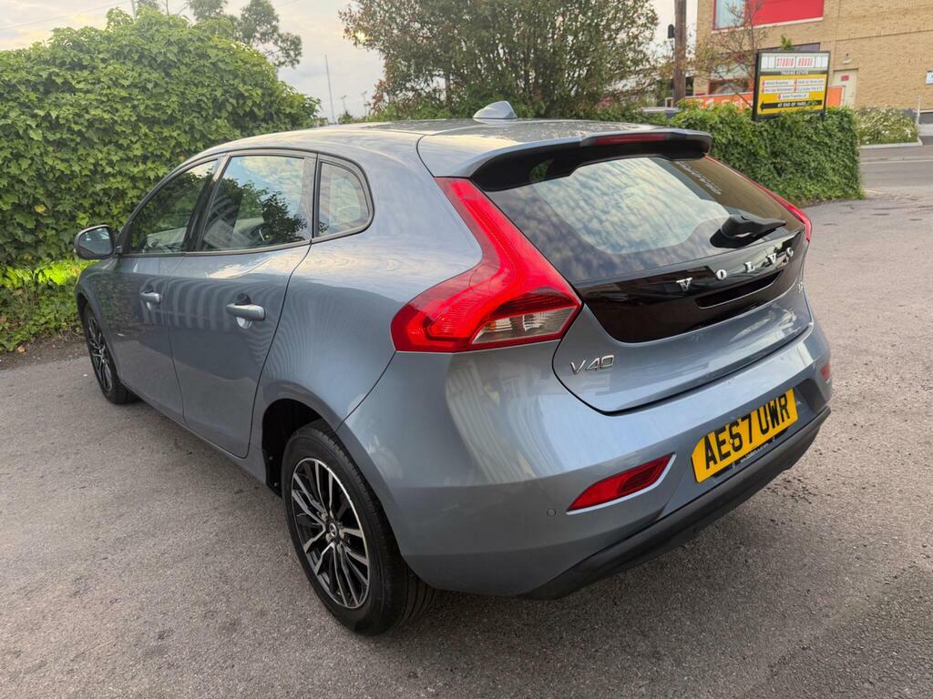 Volvo V40 2.0 D2 Momentum Nav Plus Euro 6 S S Blue #4