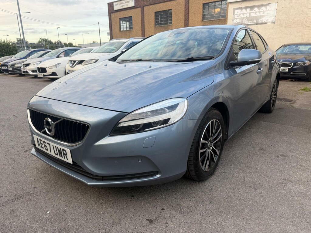 Volvo V40 2.0 D2 Momentum Nav Plus Euro 6 S S Blue #3