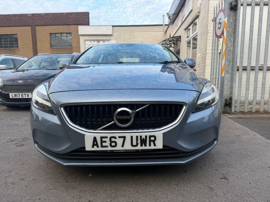 Volvo V40 2.0 D2 Momentum Nav Plus Euro 6 S S Blue #2