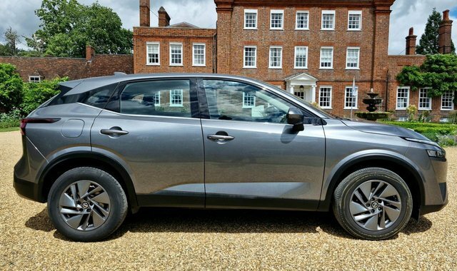 Nissan Qashqai 1.3 Dig-t Mhev Acenta YD71OAL Grey #2