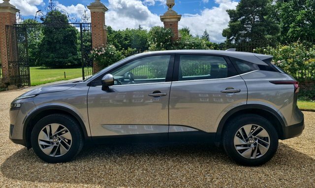 Nissan Qashqai 1.3 Dig-t Mhev Acenta YD71OAL Grey #6