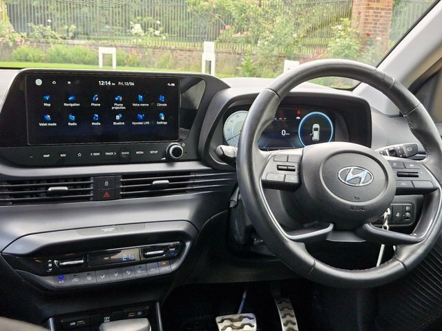 Hyundai Bayon 1.0 T-gdi Mhev Premium VK23ORY Red #2