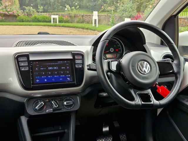 Volkswagen Up 1.0 High Up LW16PHJ White #2