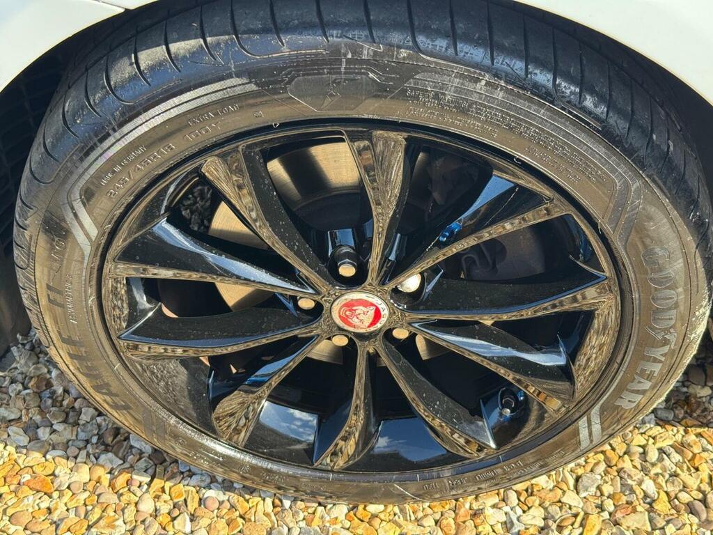 Jaguar XF 2.0D Portfolio White #21