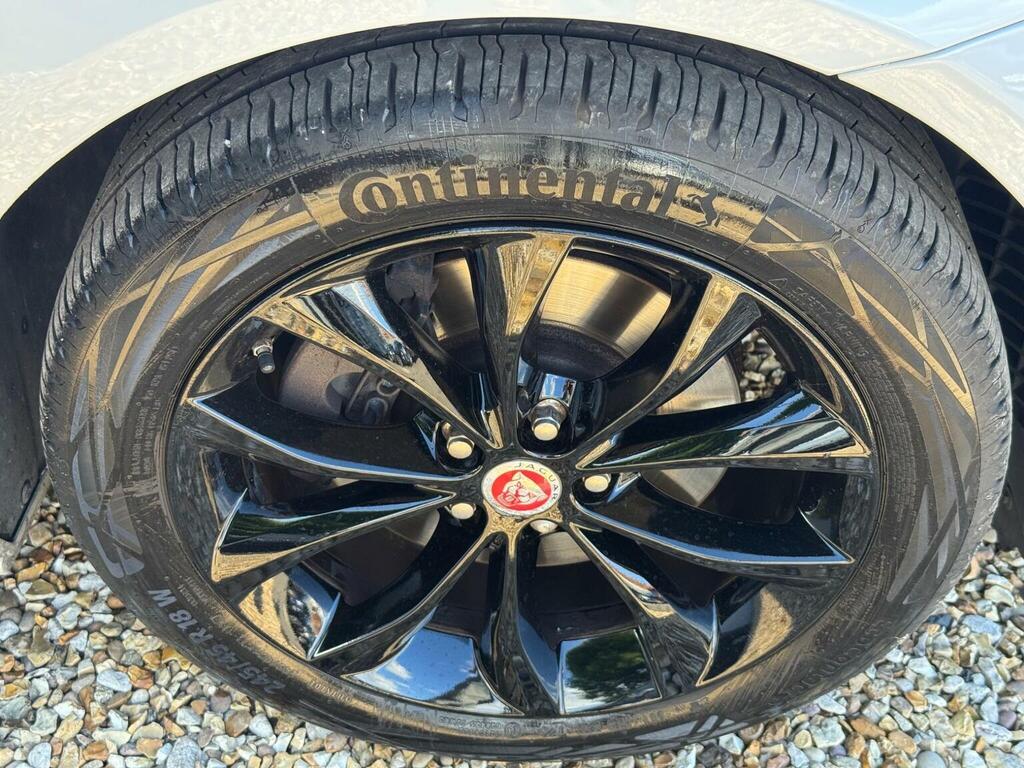 Jaguar XF 2.0D Portfolio White #20