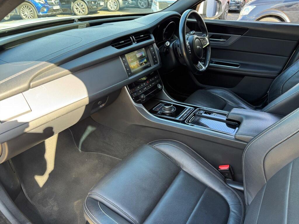 Jaguar XF 2.0D Portfolio White #8