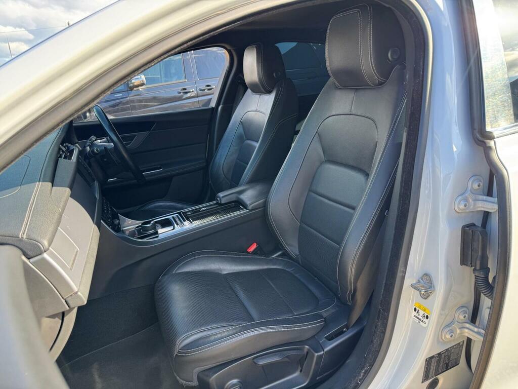 Jaguar XF 2.0D Portfolio White #30