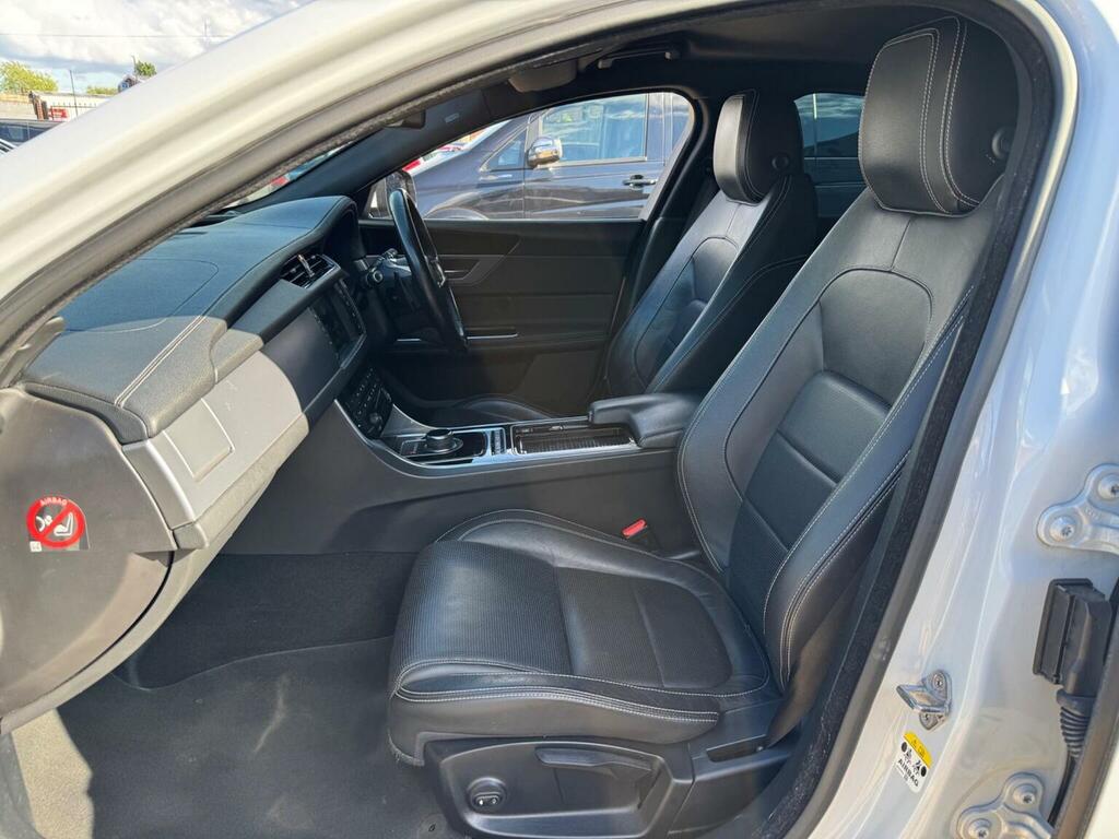 Jaguar XF 2.0D Portfolio White #29