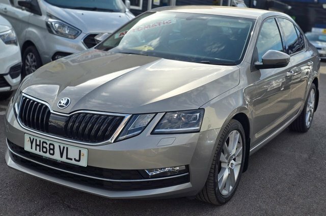 Skoda Octavia 1.5 Tsi Gpf Act Se L Hatchback Petro YH68VLJ Beige #3