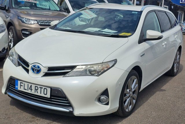 Toyota Auris 1.8 Vvt-h Excel Touring Sports Hybrid C FL14RTO White #3