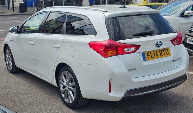 Toyota Auris 1.8 Vvt-h Excel Touring Sports Hybrid C FL14RTO White #5