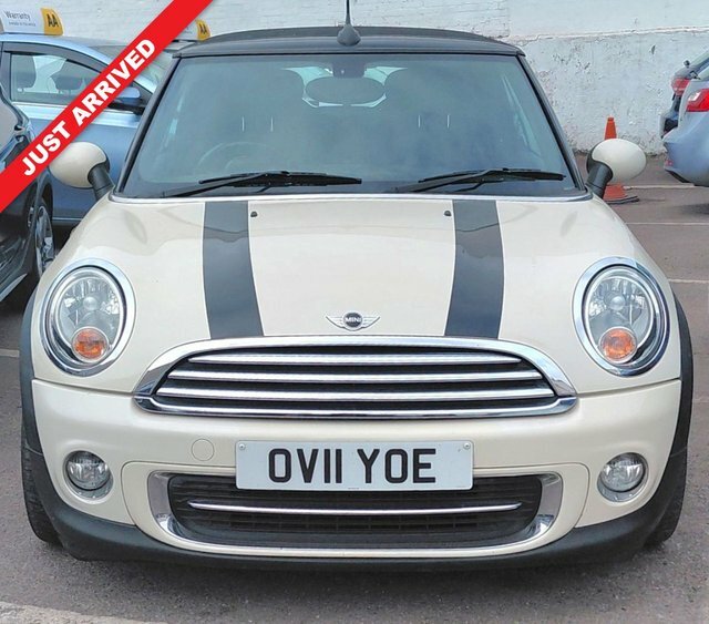 Mini Convertible 1.6 Cooper Convertible Steptr White