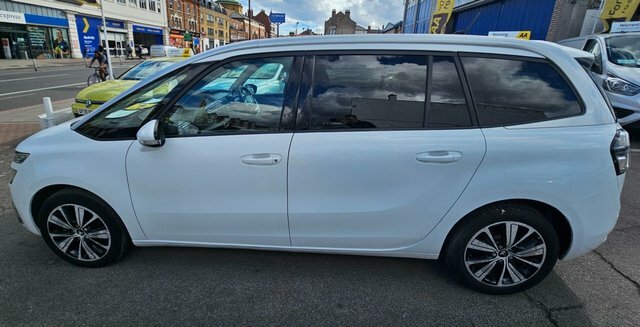 Citroen Grand C4 Picasso 1.2 Puretech Feel Mpv Eat6 Eu KO67XRL White #5