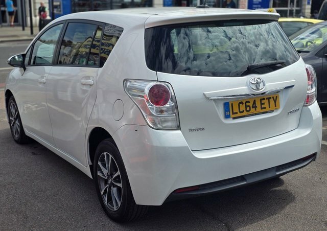 Toyota Verso 1.8 V-matic Icon Mpv Multidri White #5