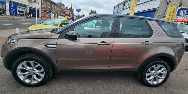 Land Rover Discovery Sport 7 Seater 2.0 Td4 Hse Suv OV16NMA Brown #4