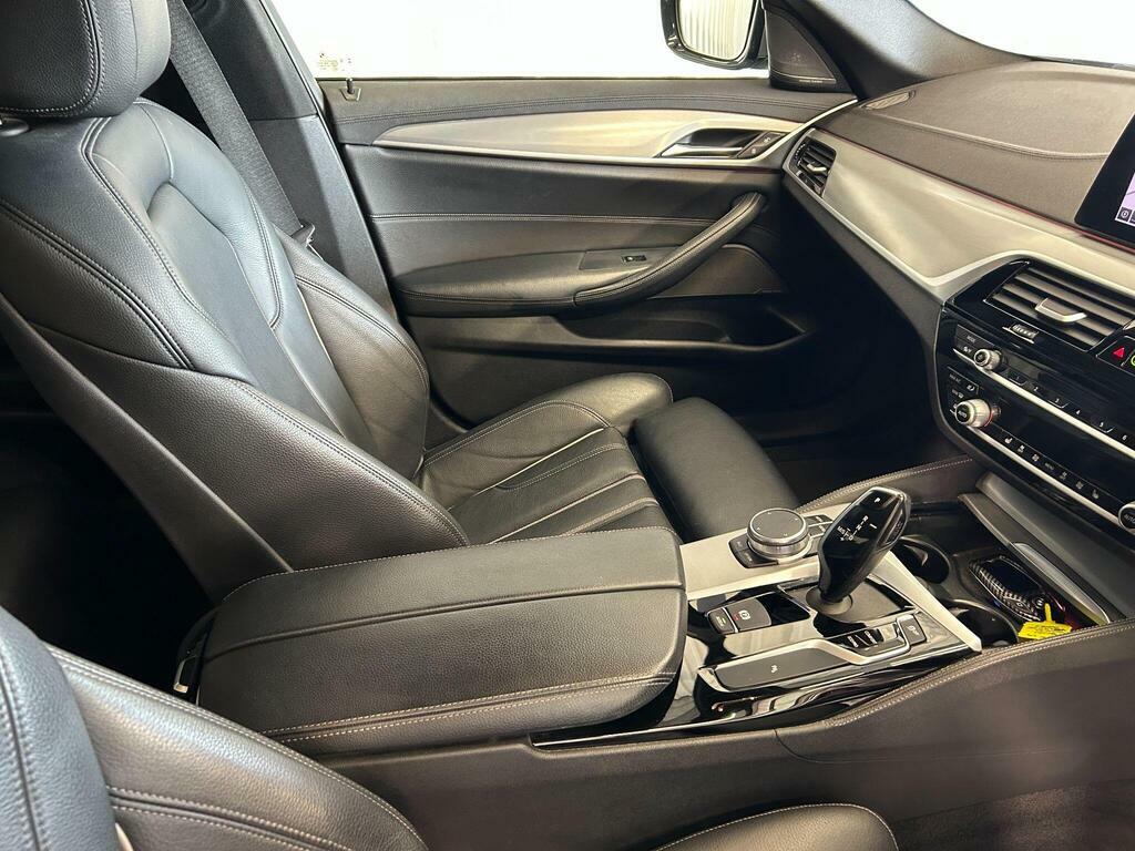 BMW 5 Series 520I Se Blue #17
