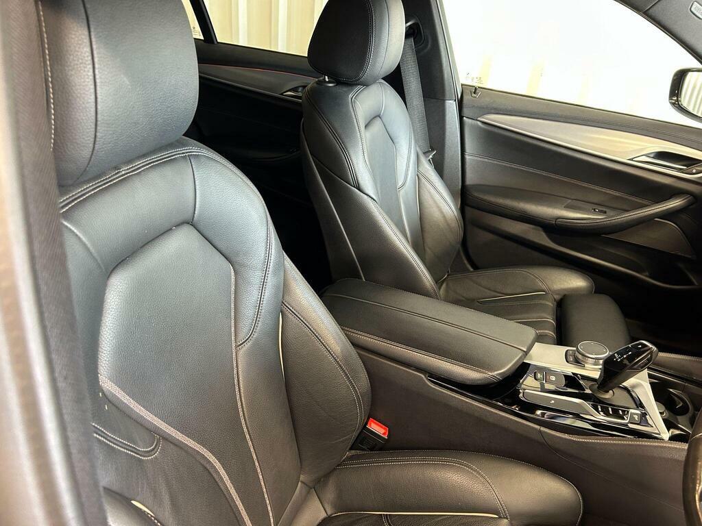 BMW 5 Series 520I Se Blue #14