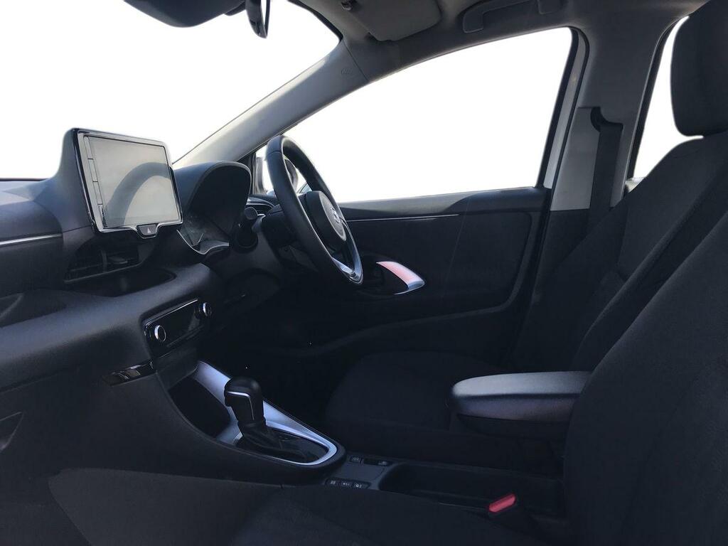 Mazda 2 1.5I Hybrid Centre Line Cvt BVZ8795 White #5
