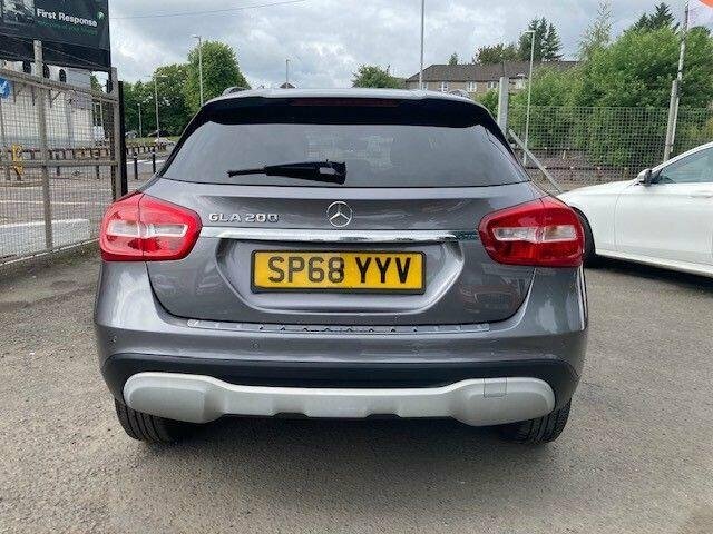 Mercedes-Benz GLA Class Gla200 Se Executive 7G-dct Grey #5