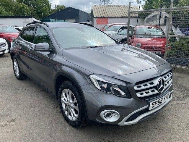 Mercedes-Benz GLA Class Gla200 Se Executive 7G-dct Grey #2