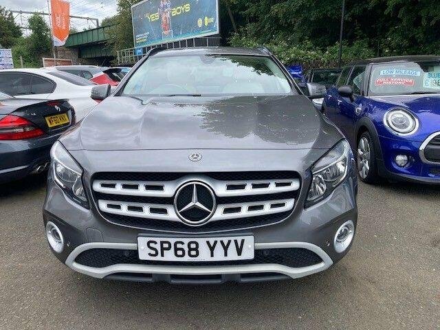 Mercedes-Benz GLA Class Gla200 Se Executive 7G-dct Grey #4
