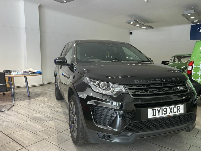 Land Rover Discovery Sport 2.0 Td4 180 Landmark DY19XCR Black