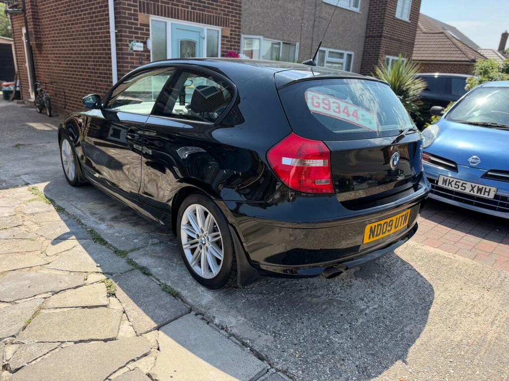 BMW 1 Series 2.0 116I Sport Steptronic Euro 4 Black #2