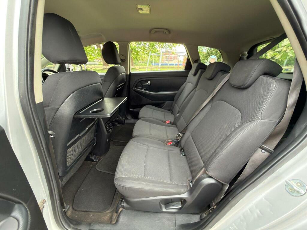 Kia Carens Silver #31