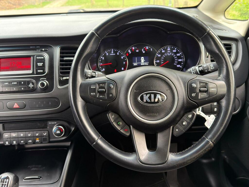 Kia Carens Silver #22