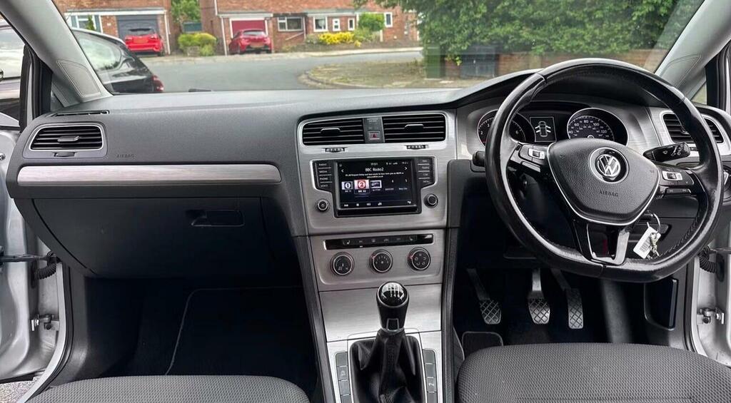 Volkswagen Golf Hatchback 1.0 Tsi Match Edition Bluemotion Euro 6 VU17UKL Silver #4