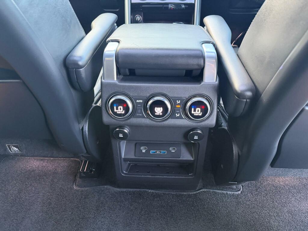 Land Rover Discovery 2.0 Si4 Se 297 Bhp Black #25