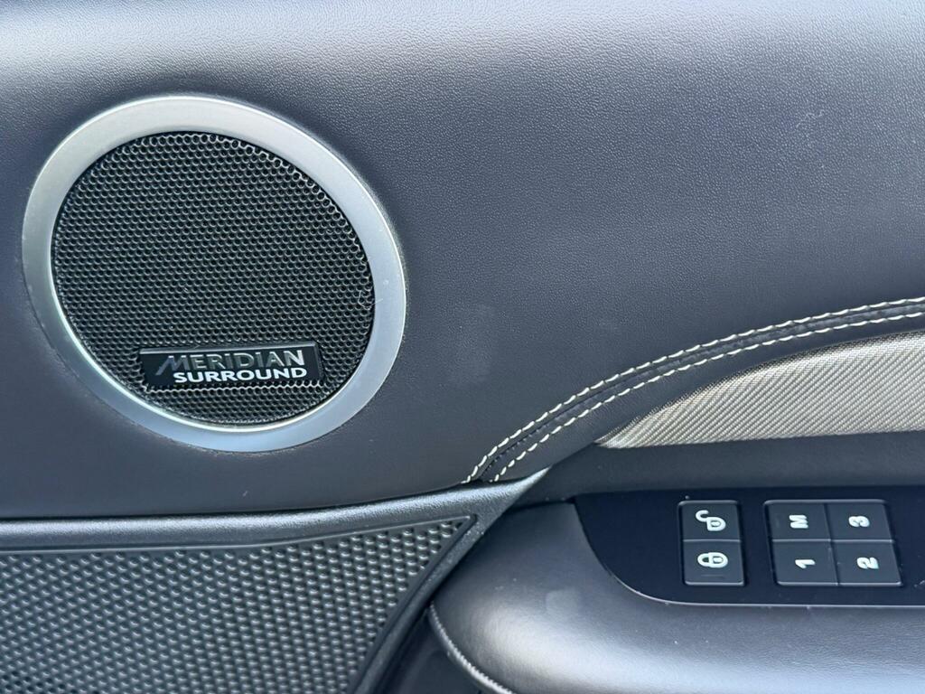Land Rover Discovery 2.0 Si4 Se 297 Bhp Black #22