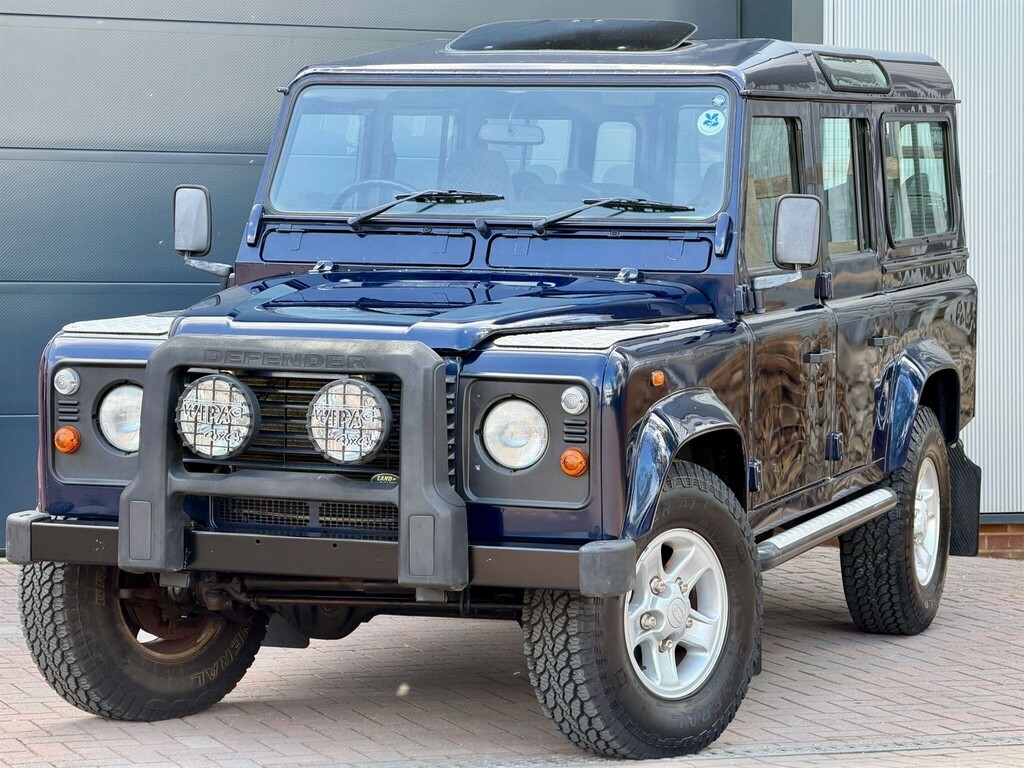 Land Rover Defender 110 110 2.5 Td5 County Green #1