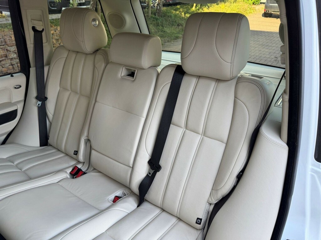 Land Rover Range Rover 4.4 Td V8 Vogue Black #23