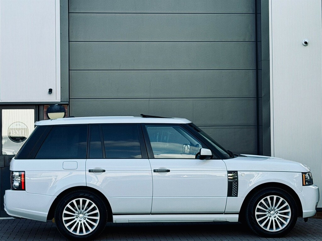 Land Rover Range Rover 4.4 Td V8 Vogue Black #8
