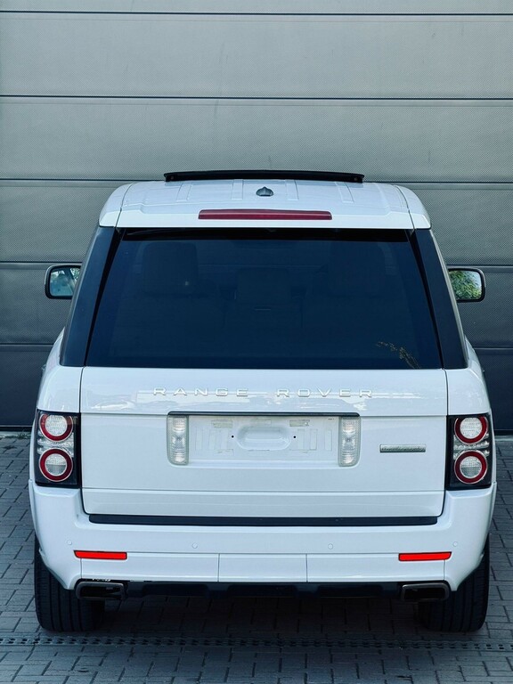 Land Rover Range Rover 4.4 Td V8 Vogue Black #3