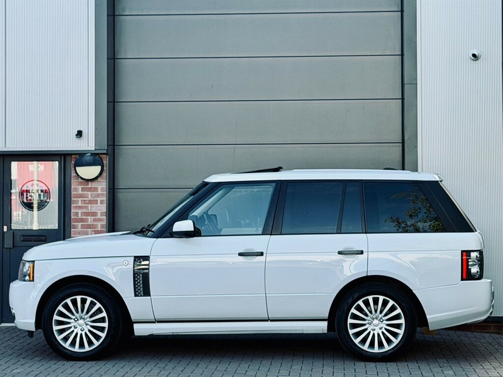 Land Rover Range Rover 4.4 Td V8 Vogue Black #5