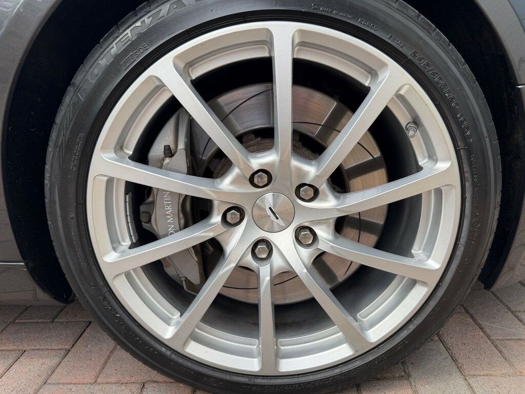 Aston Martin Rapide V12 552 Touchtronic III  #29