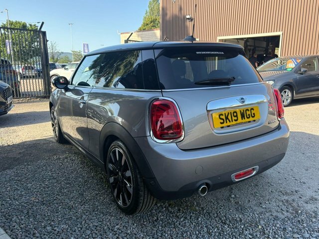 Mini Hatch 2019 1.5 Cooper Exclusive Hatchback Man SK19WGG Silver #5