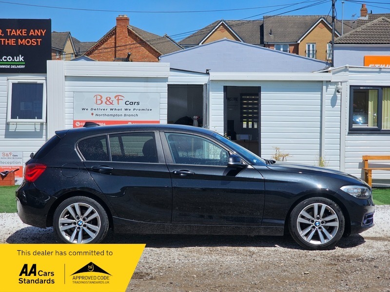 BMW 1 Series 1.5 118I Sport Euro HV66VCT Black #4