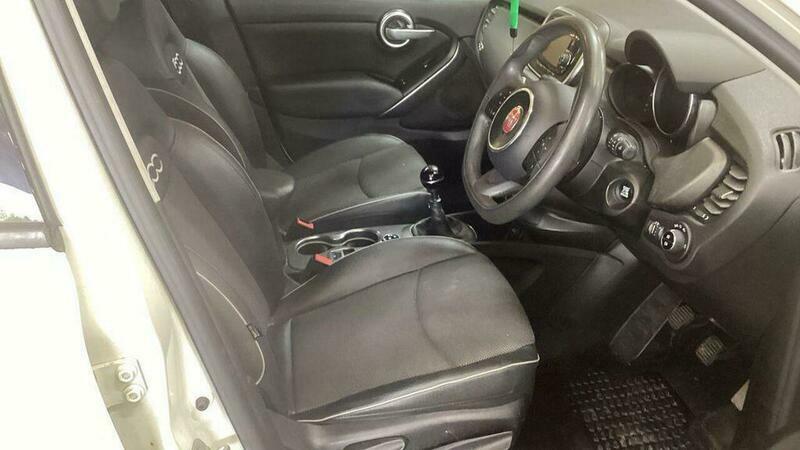 Fiat 500X 1.6 Multijetii Cross Plus White #4
