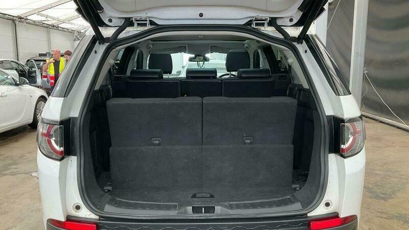 Land Rover Discovery Sport 2.0 Td4 Hse White #5