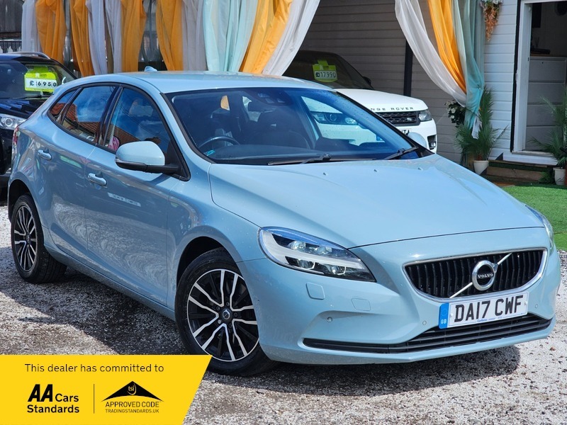 Volvo V40 2.0 D2 Momentum Nav Blue